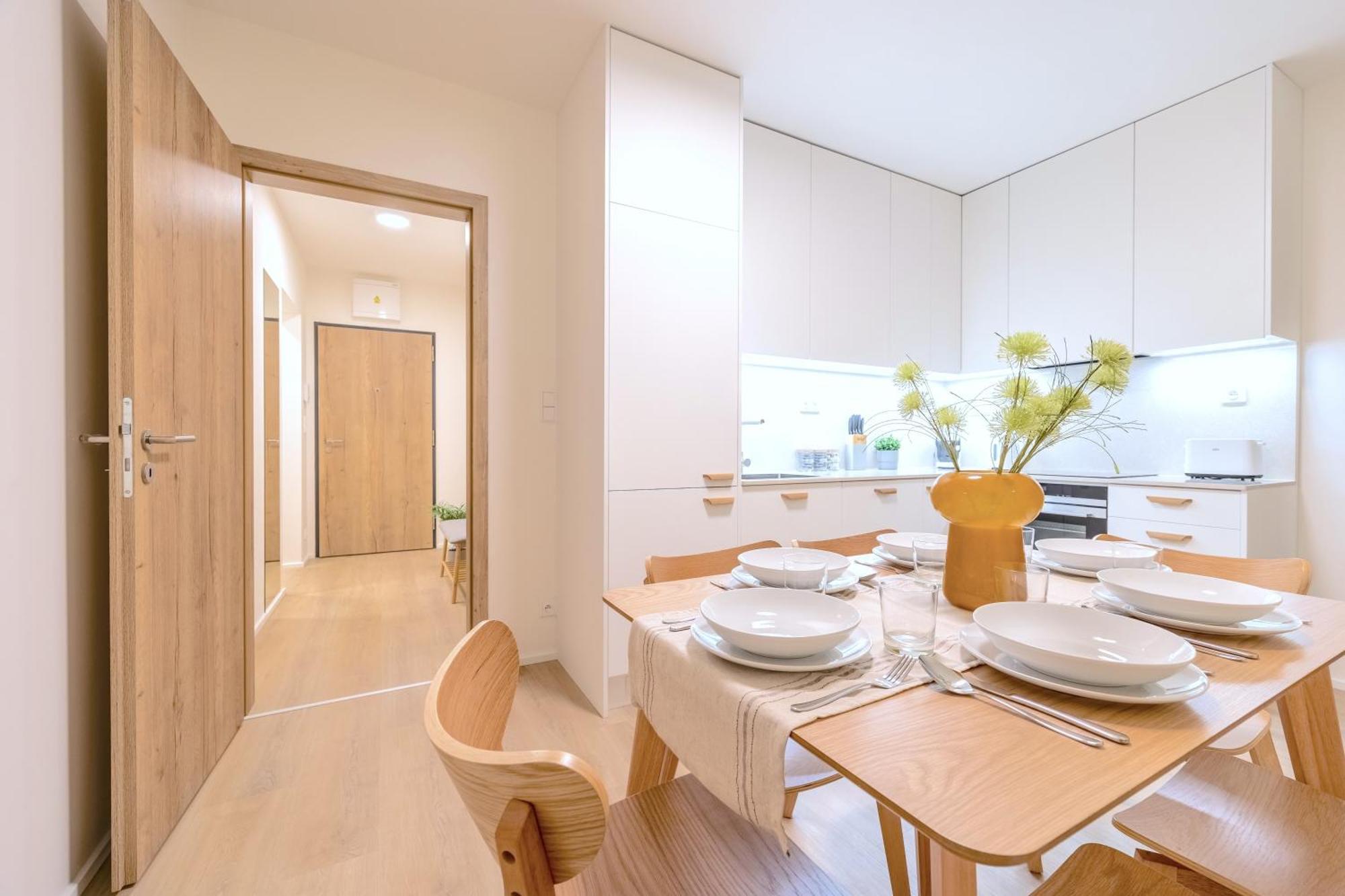 Apartamento Bright 2Br - 5Th Floor, Balcony, Free Parking By Gravity Praga Exterior foto