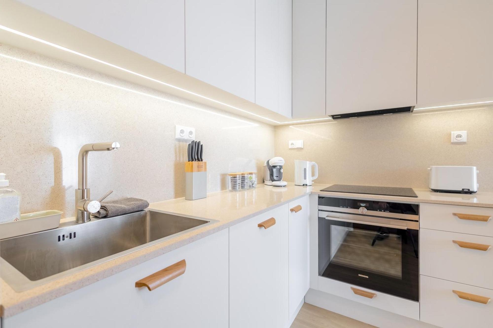 Apartamento Bright 2Br - 5Th Floor, Balcony, Free Parking By Gravity Praga Exterior foto
