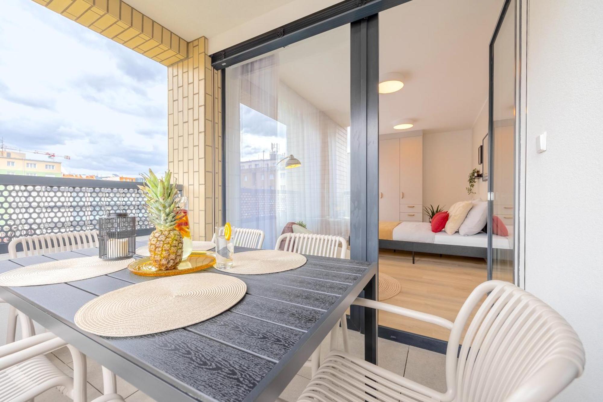 Apartamento Bright 2Br - 5Th Floor, Balcony, Free Parking By Gravity Praga Exterior foto