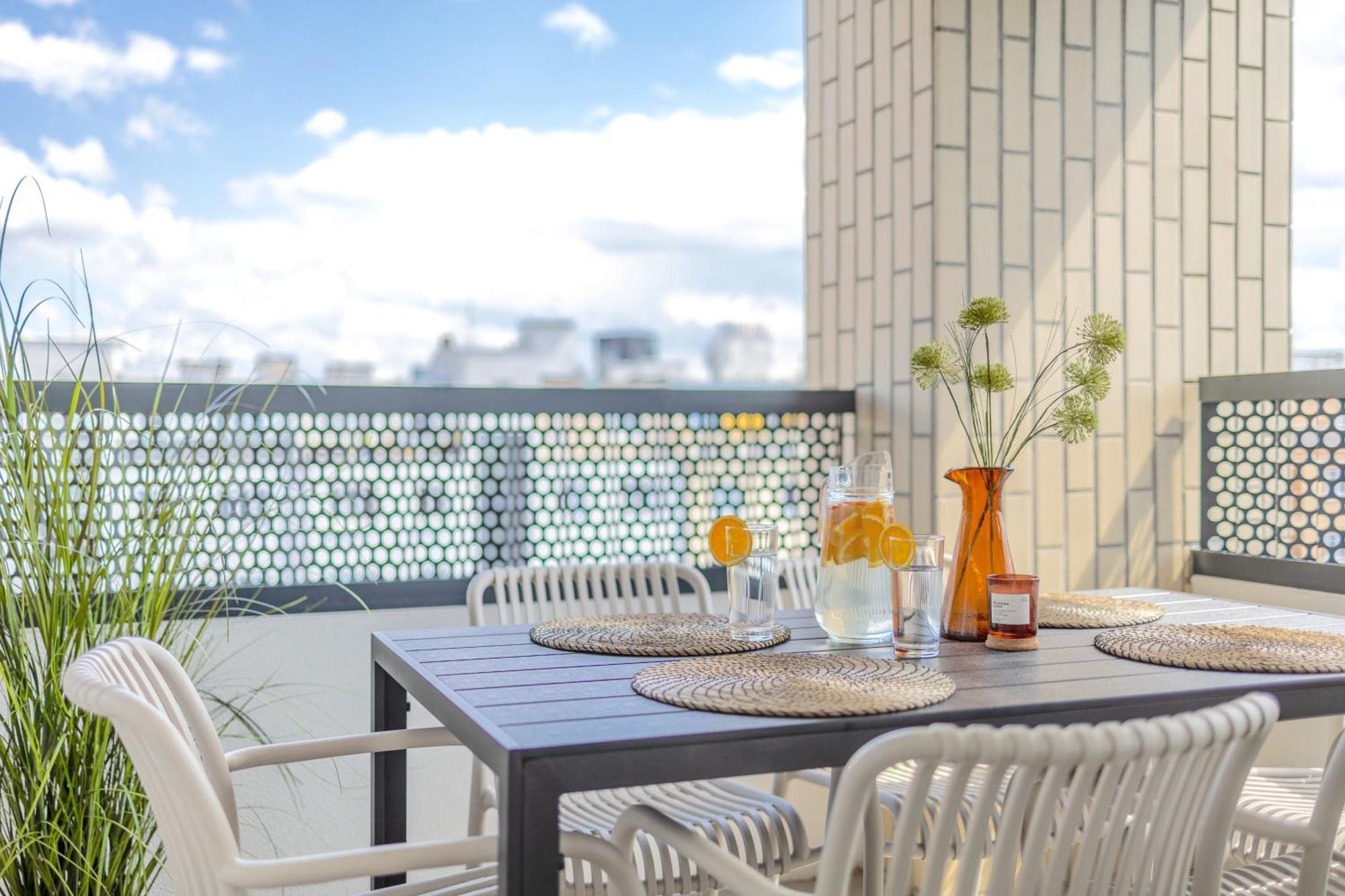 Apartamento Bright 2Br - 5Th Floor, Balcony, Free Parking By Gravity Praga Exterior foto