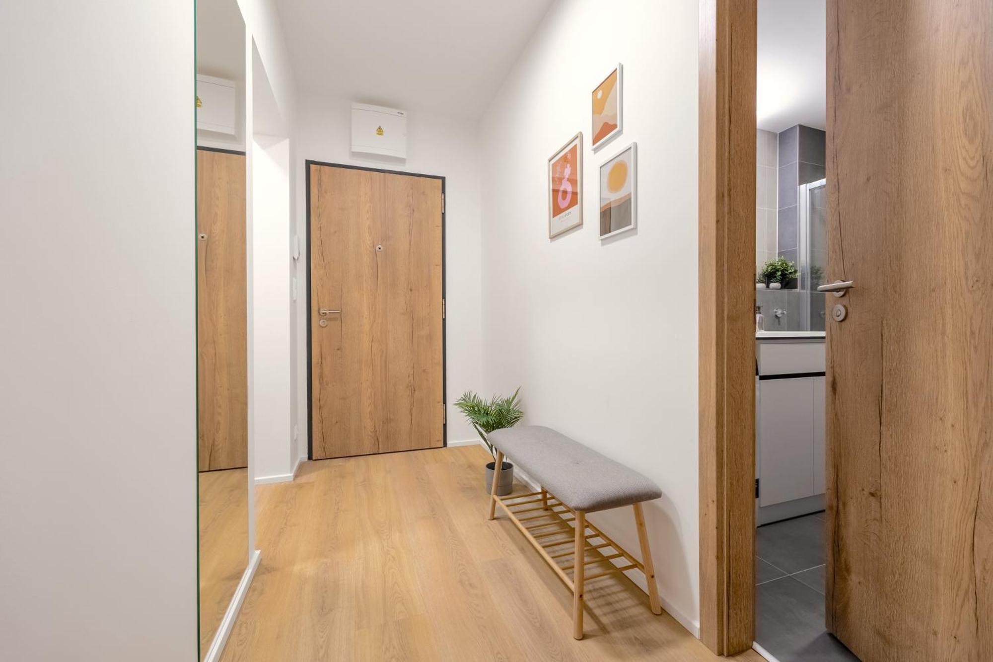 Apartamento Bright 2Br - 5Th Floor, Balcony, Free Parking By Gravity Praga Exterior foto