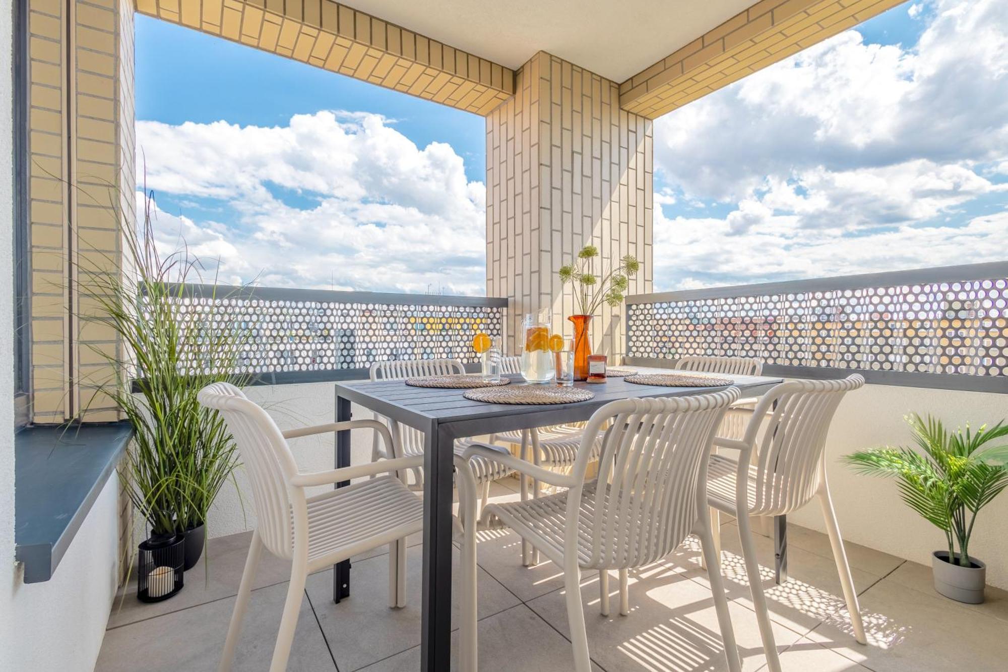 Apartamento Bright 2Br - 5Th Floor, Balcony, Free Parking By Gravity Praga Exterior foto